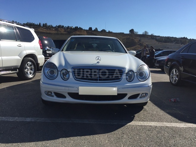 Mercedes E 240 2003, 194,500 km - 2.6 l - Bakı