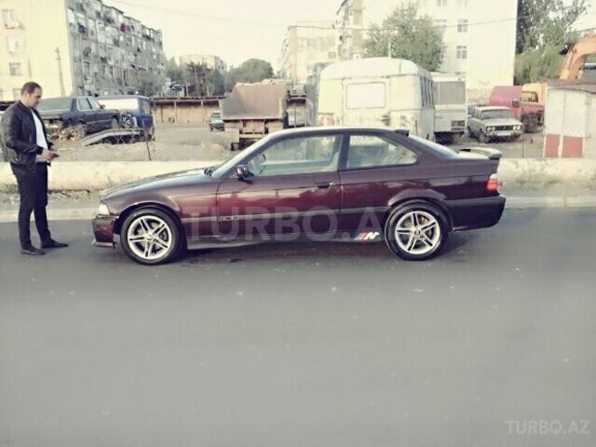 BMW 318 1993, 260,000 km - 1.8 l - Bakı