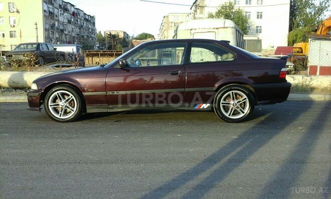 BMW 318 1993, 260,000 km - 1.8 l - Bakı