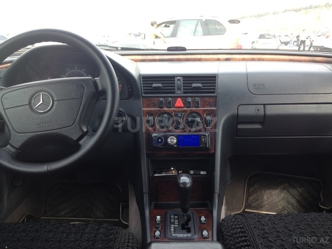 Mercedes C 230 1998, 233,000 km - 2.3 l - Bakı