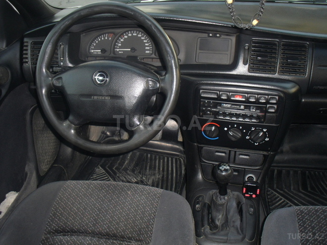Opel Vectra 1996, 250,000 km - 1.8 l - Bakı