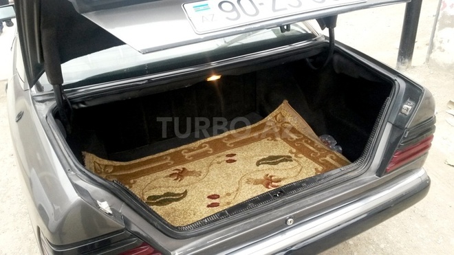 Mercedes E 200 1990, 760,000 km - 2.0 l - Bakı