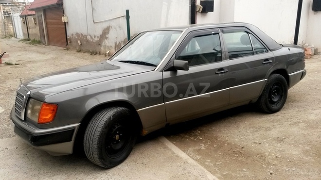 Mercedes E 200 1990, 760,000 km - 2.0 l - Bakı