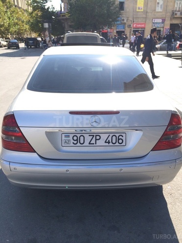 Mercedes E 220 2002, 236,000 km - 2.2 l - Bakı