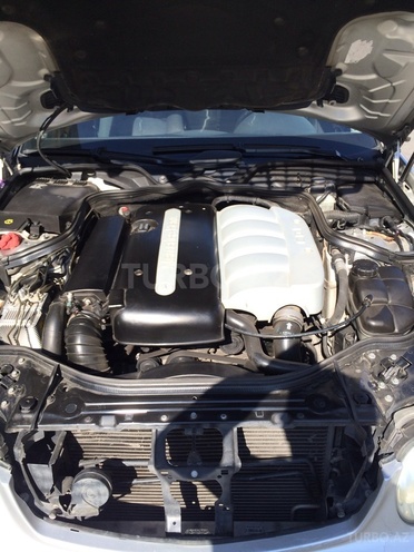 Mercedes E 220 2002, 236,000 km - 2.2 l - Bakı
