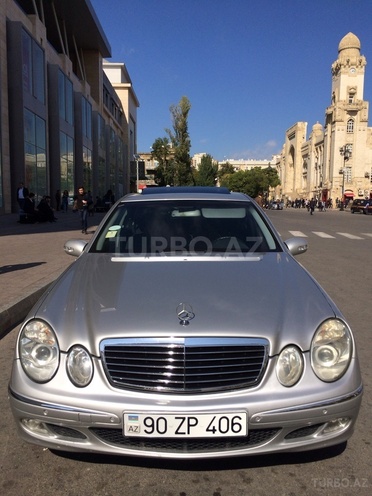 Mercedes E 220 2002, 236,000 km - 2.2 l - Bakı