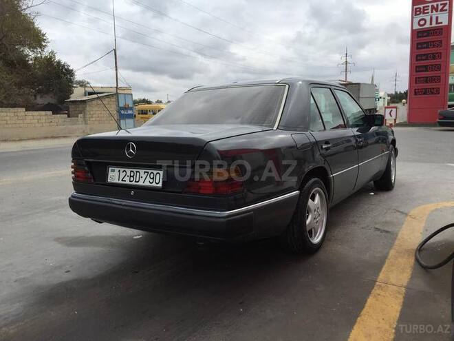 Mercedes E 250 1991, 250,000 km - 2.5 l - Sumqayıt