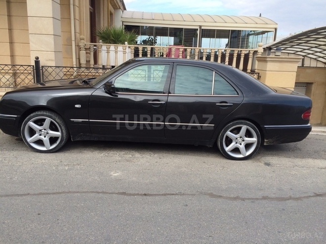 Mercedes E 230 1995, 354,325 km - 0.2 l - Bakı