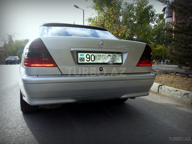 Mercedes C 220 1998, 245,000 km - 2.2 l - Bakı