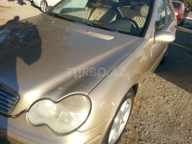 Mercedes C 200 2001, 260,000 km - 2.0 л - Sumqayıt