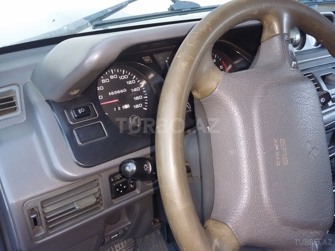 Mitsubishi Pajero 1996, 463,000 km - 2.8 л - Bakı