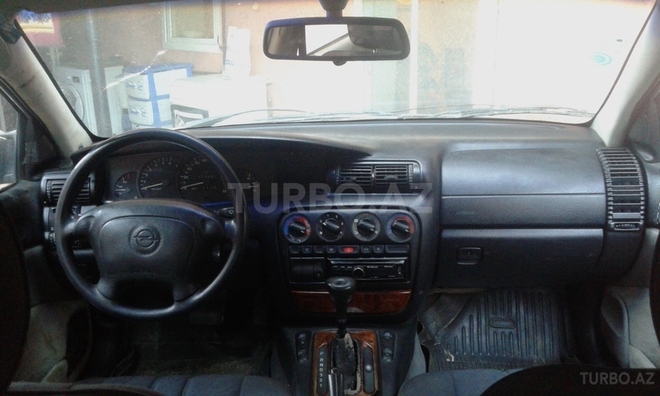 Opel Omega 1995, 273,460 km - 2.0 l - Bakı