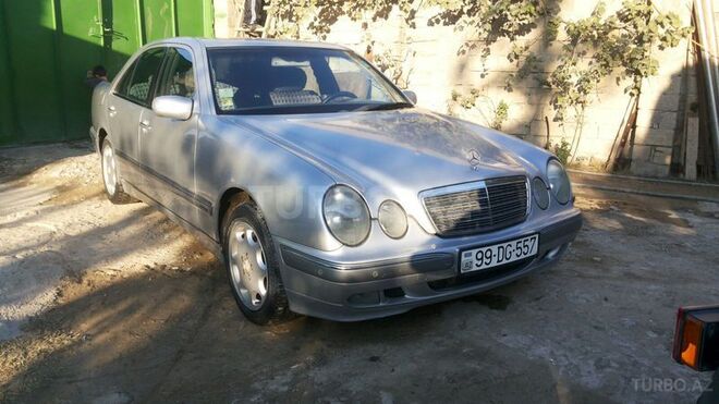 Mercedes E 270 2000, 270,824 km - 2.7 l - Bakı