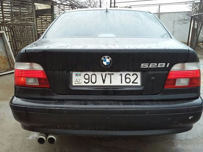 BMW 528 2000, 258,000 km - 2.8 l - Bakı