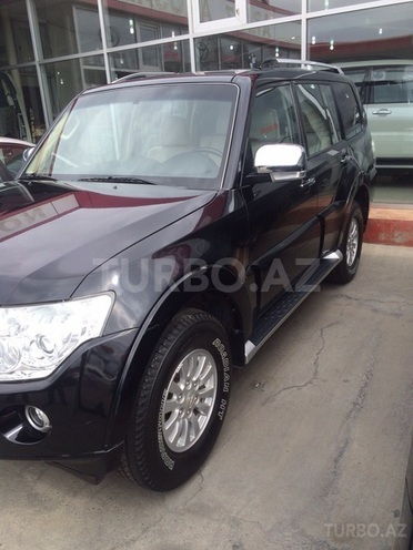 Mitsubishi Pajero 2011, 139,000 km - 3.5 л - Bakı