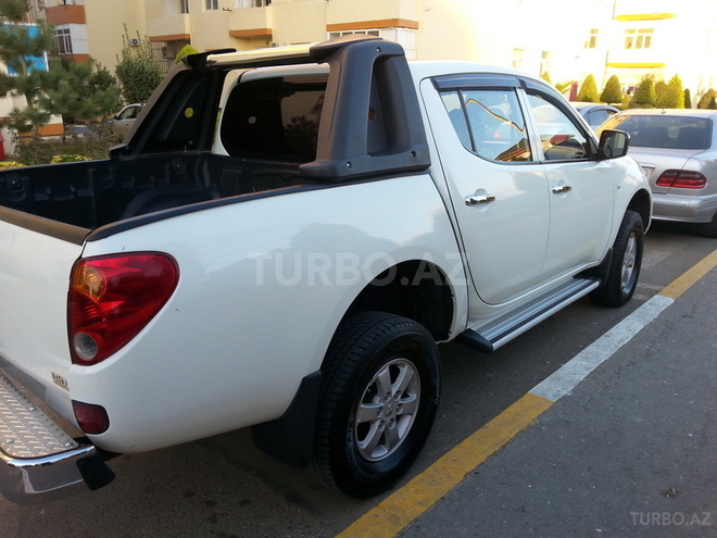 Mitsubishi L200 2012, 110,000 km - 2.5 л - Bakı