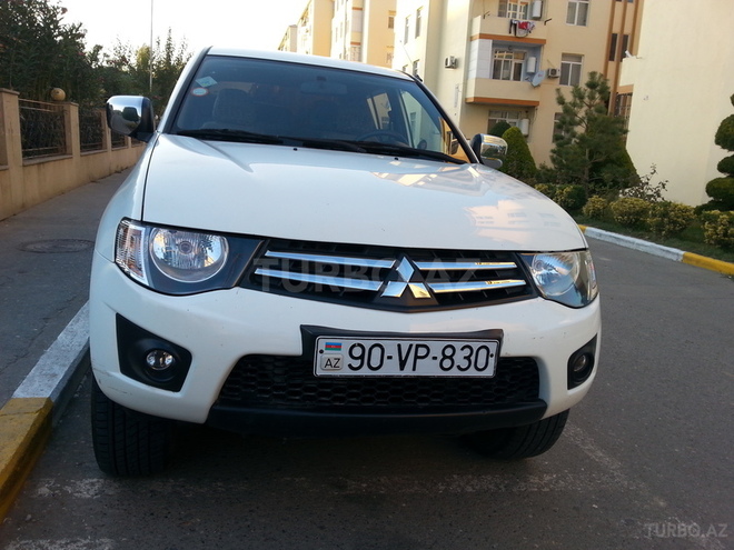Mitsubishi L200 2012, 110,000 km - 2.5 л - Bakı