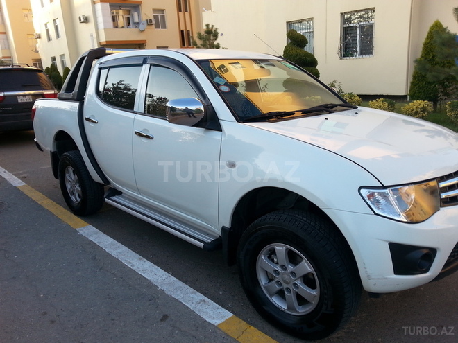 Mitsubishi L200 2012, 110,000 km - 2.5 л - Bakı