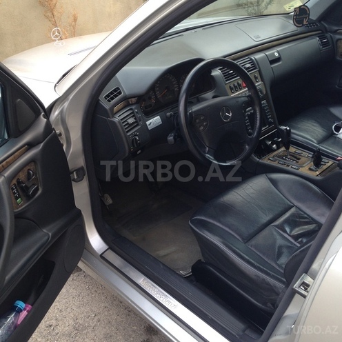 Mercedes E 320 2000, 155,000 km - 3.2 l - Bakı