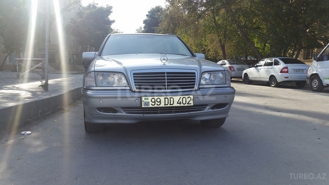 Mercedes C 220 2001, 19,800 km - 2.2 l - Bakı