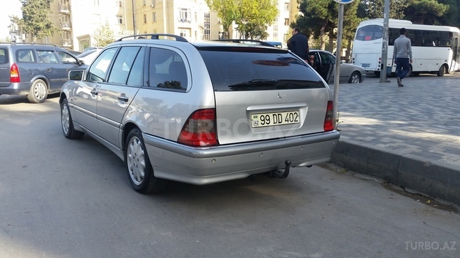 Mercedes C 220 2001, 19,800 km - 2.2 l - Bakı