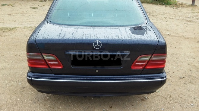 Mercedes  1999, 270,000 km - 2.2 l - Bakı