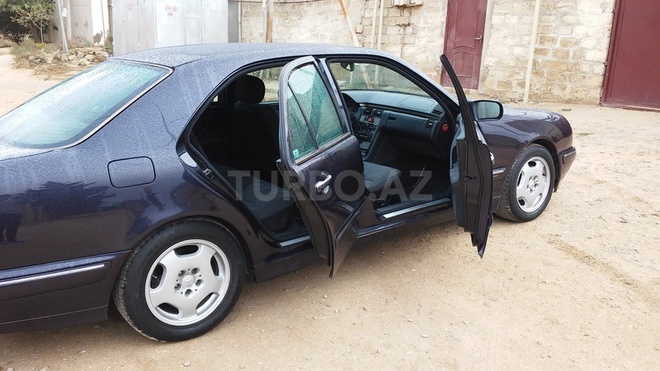 Mercedes  1999, 270,000 km - 2.2 l - Bakı