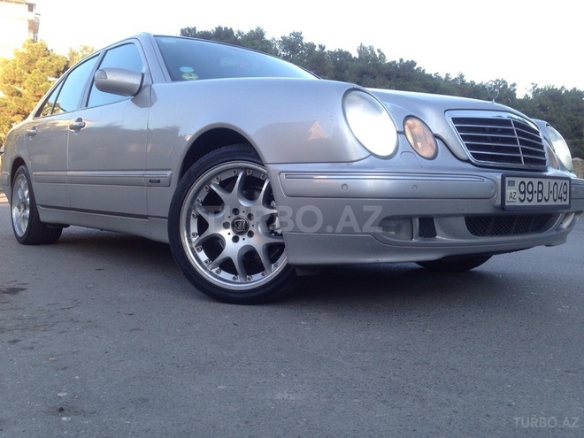 Mercedes E 220 2000, 245,000 km - 2.2 l - Bakı