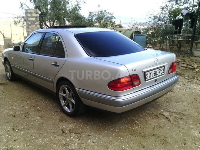 Mercedes E 200 1997, 255,000 km - 2.0 l - Bakı