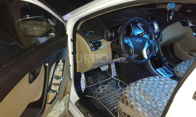 Hyundai Elantra 2012, 40,000 km - 16.0 л - Bakı