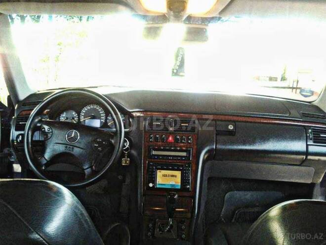 Mercedes E 220 2000, 200,000 km - 2.2 l - Sabirabad
