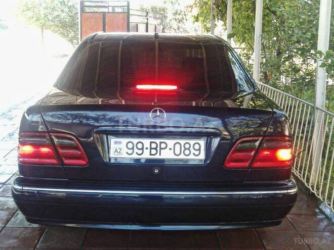 Mercedes E 220 2000, 200,000 km - 2.2 l - Sabirabad