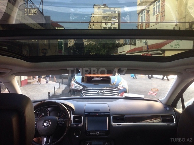 Volkswagen Touareg 2010, 131,000 km - 3.6 л - Bakı