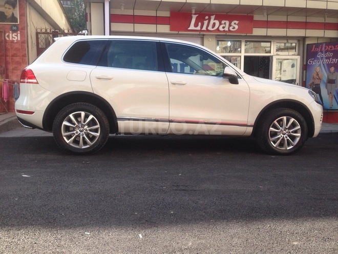 Volkswagen Touareg 2010, 131,000 km - 3.6 л - Bakı