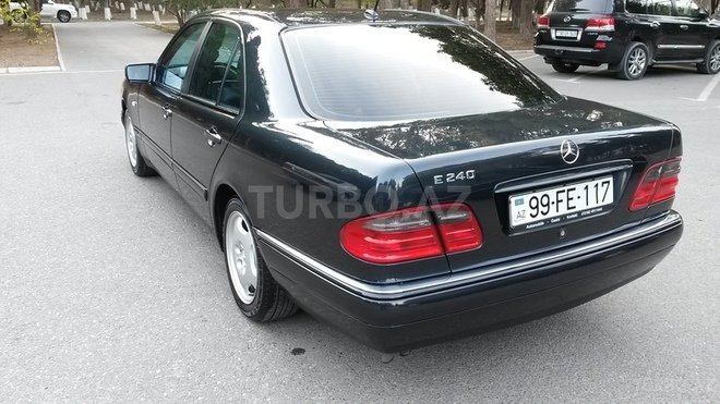 Mercedes E 240 1998, 187,000 km - 2.4 l - Sumqayıt