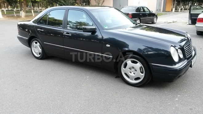 Mercedes E 240 1998, 187,000 km - 2.4 l - Sumqayıt