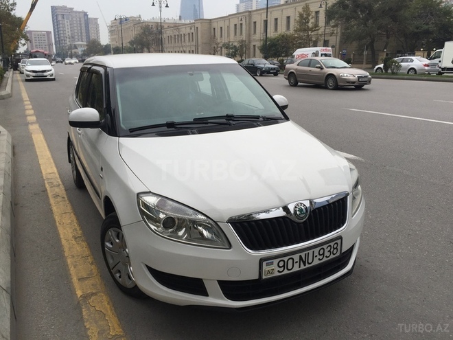 Skoda Fabia 2012, 45,000 km - 1.6 л - Bakı