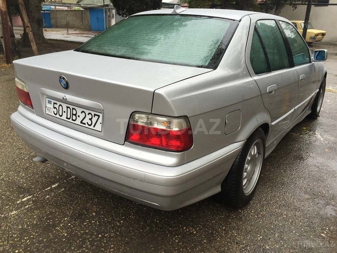 BMW 320 1991, 220,000 km - 2.0 l - Sumqayıt