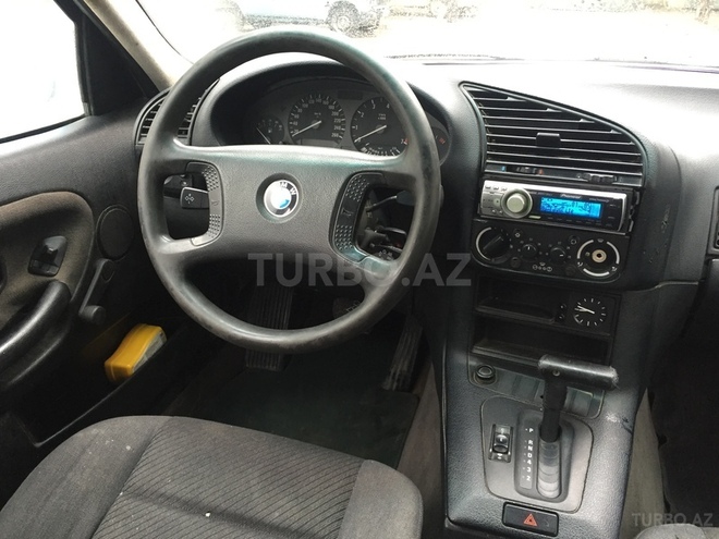 BMW 320 1991, 220,000 km - 2.0 l - Sumqayıt