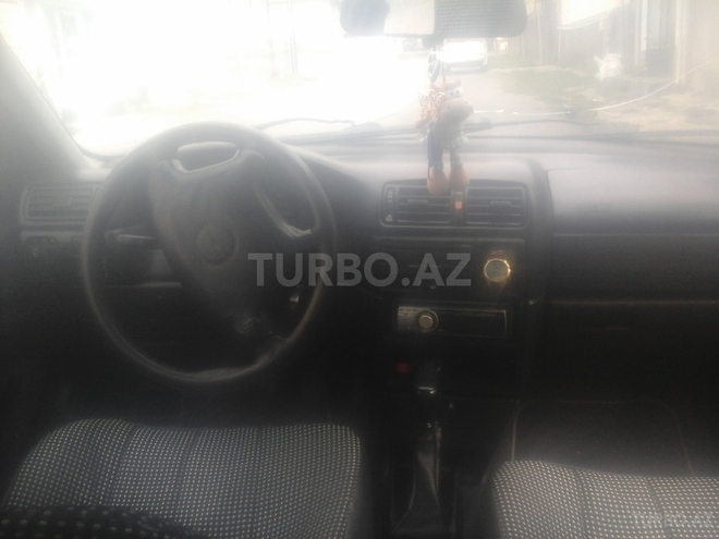 Opel Vectra 1995, 10,000 km - 1.6 л - Zaqatala