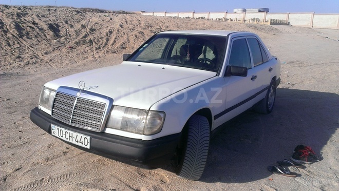 Mercedes E 230 1987, 100,000 km - 2.3 л - Bakı