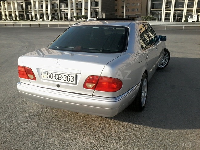 Mercedes E 230 1996, 282,300 km - 2.3 л - Sumqayıt
