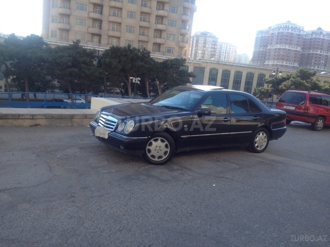 Mercedes E 230 1996, 236,500 km - 2.3 l - Bakı