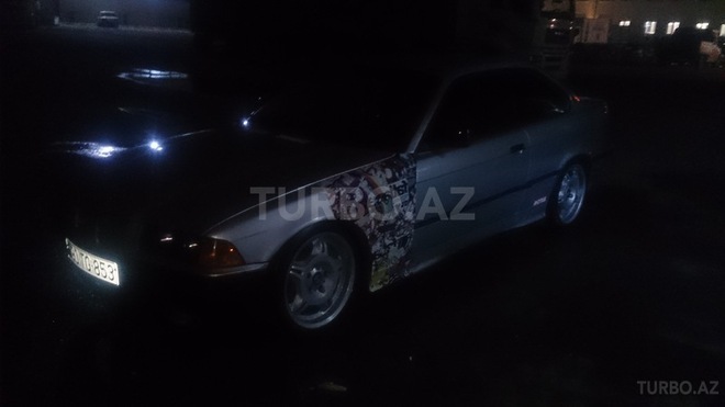 BMW 325 1995, 288,639 km - 2.5 l - Bakı