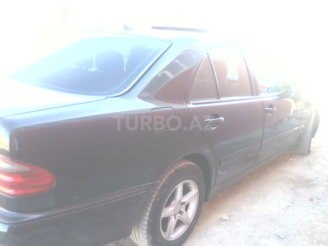 Mercedes E 220 2000, 225,000 km - 2.2 l - Bakı