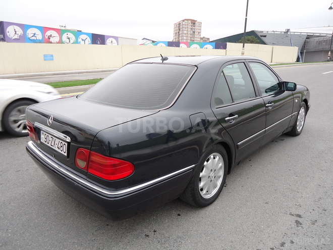 Mercedes E 300 1998, 197,644 km - 3.0 l - Bakı