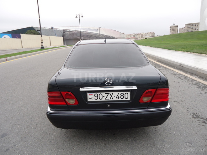 Mercedes E 300 1998, 197,644 km - 3.0 l - Bakı