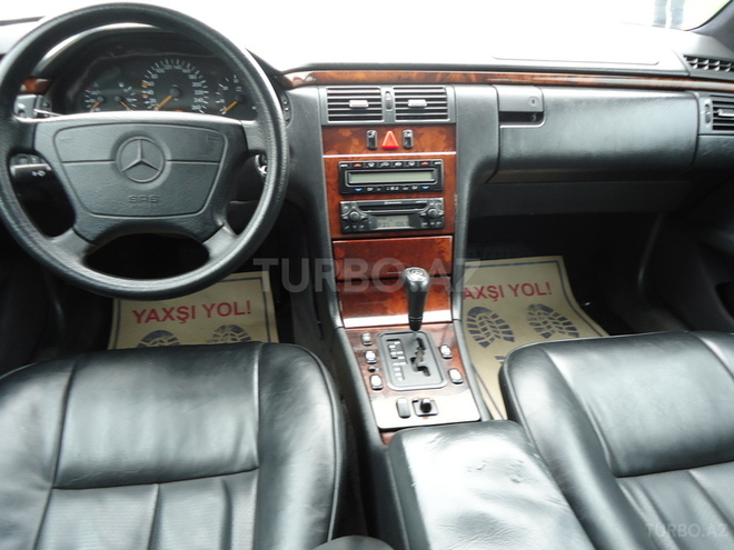 Mercedes E 300 1998, 197,644 km - 3.0 l - Bakı