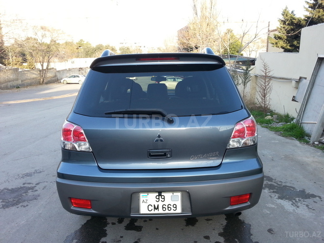 Mitsubishi Outlander 2003, 143,000 km - 2.4 л - Bakı