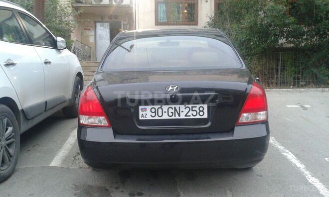 Hyundai Elantra 2002, 200,000 km - 2.0 l - Bakı